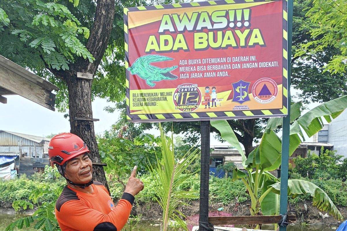 Papan Peringatan Waspada Buaya Dipasang di Sungai Wonorejo Surabaya