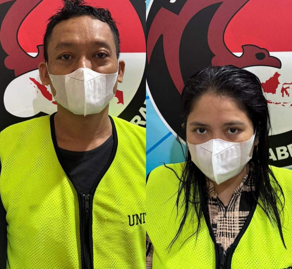 Pasutri Asal Sidotopo Ditangkap Saat Edarkan Sabu Puluhan Paket Diamankan