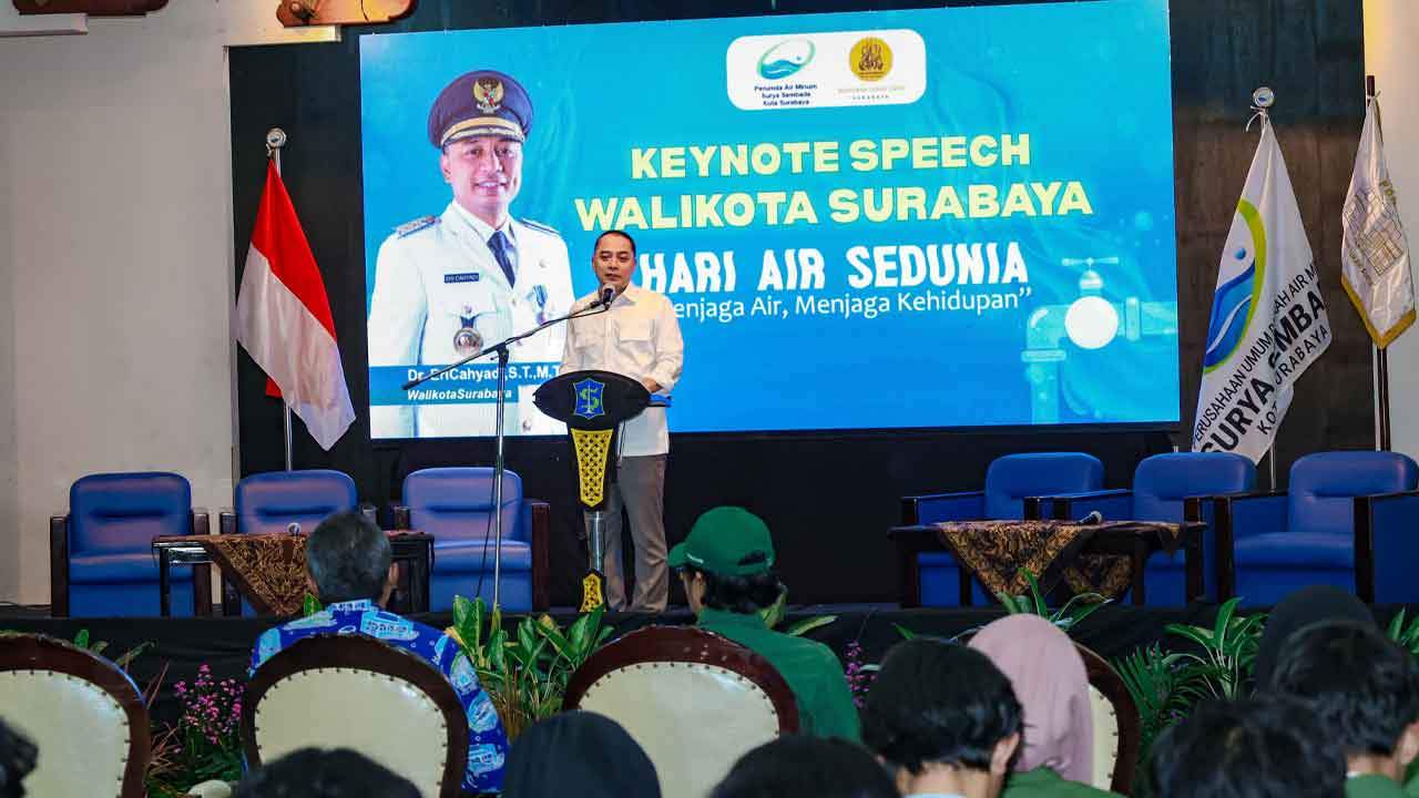 Jaga kualitas air Kali Surabaya