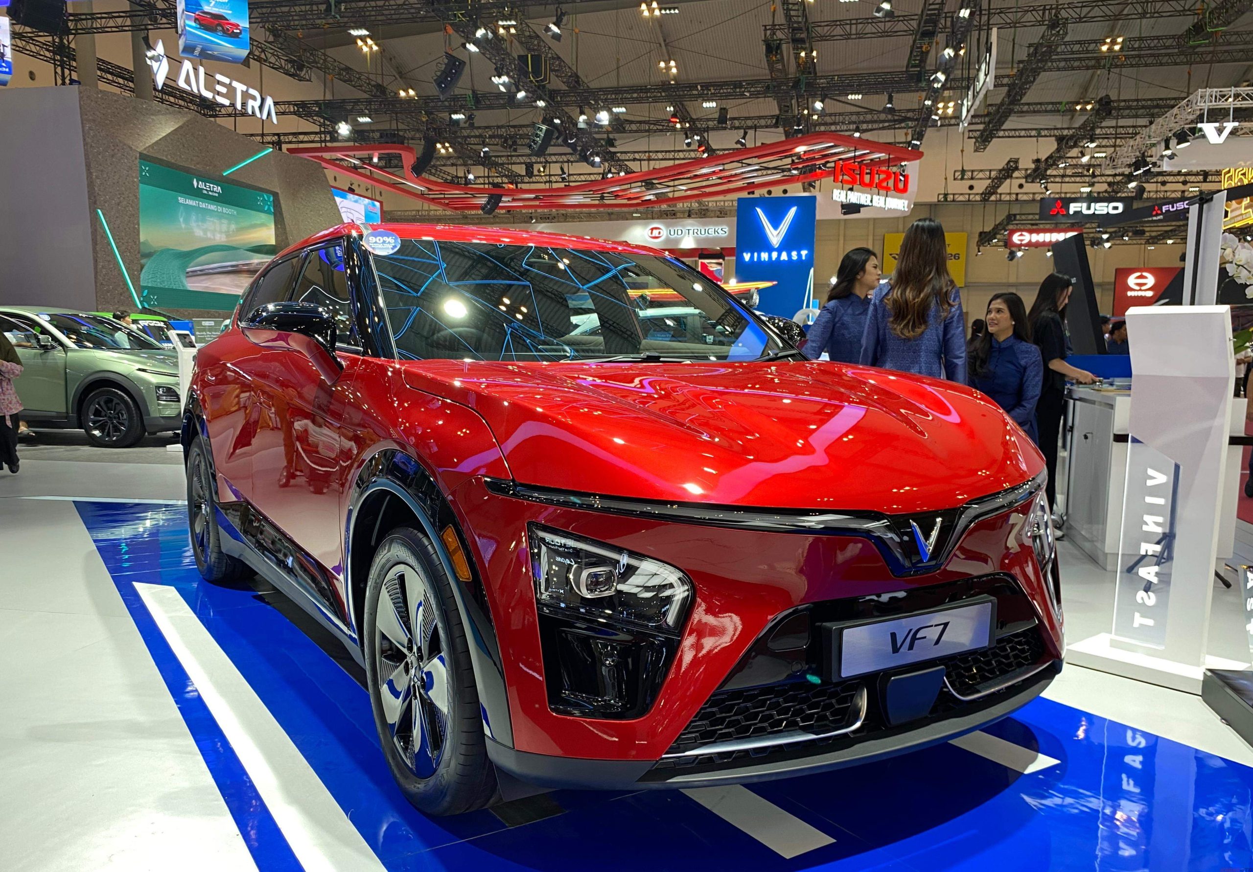Unit kendaraan listrik VinFast VF7