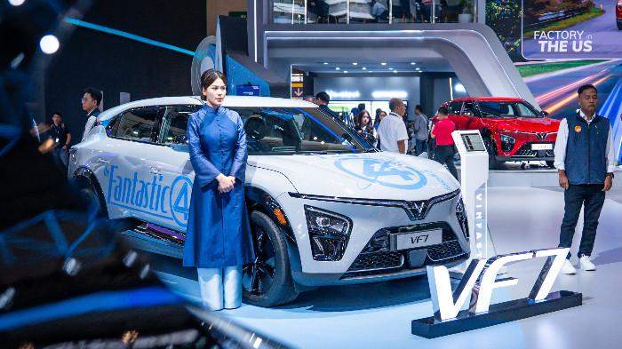 VinFast VF7 edisi Fantastic 4