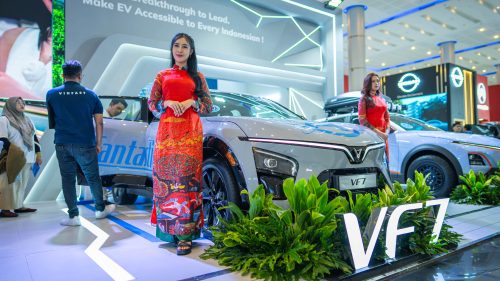 VinFast menghadirkan model terbaru VF 7