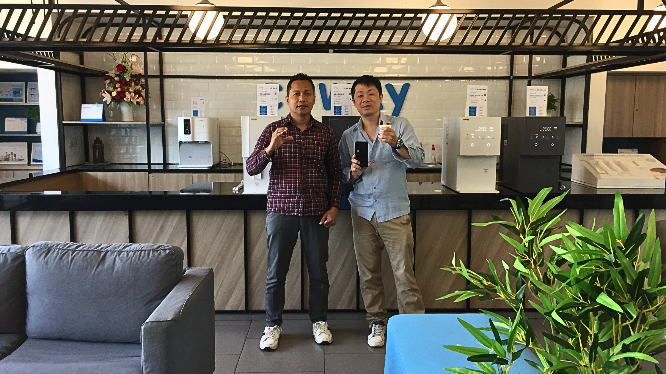 Pembukaan kembali kantor penjualan ini merupakan bagian dari strategi jangka panjang perusahaan dalam memperkuat layanan dan mendekatkan akses terhadap produk-produk pemurni air dan udara Coway bagi masyarakat Surabaya dan sekitarnya. 