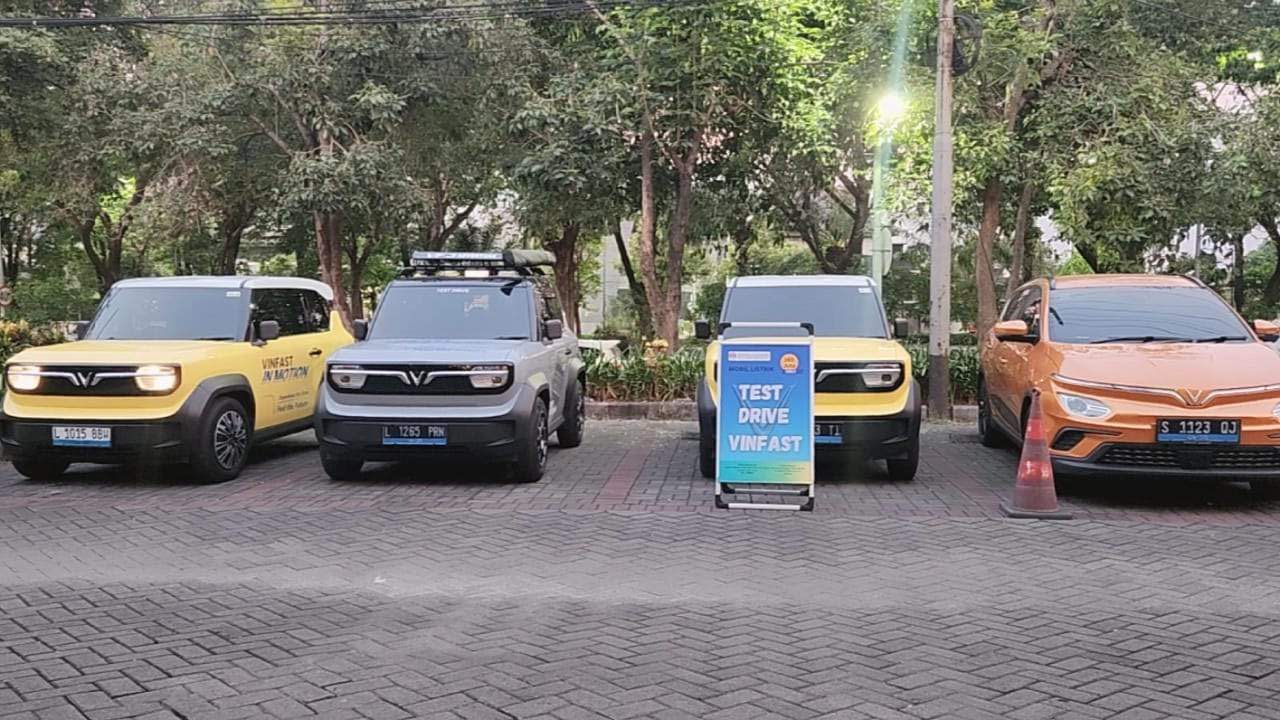 Deretan mobil listrik VinFast, mulai dari yang imut dan lincah (VF3 dan VF5), sampai yang siap diajak jalan jauh (VFe34 dan VF6).
