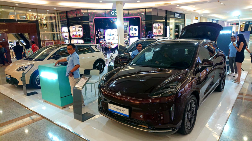 pameran mobil listrik 2025 surabaya