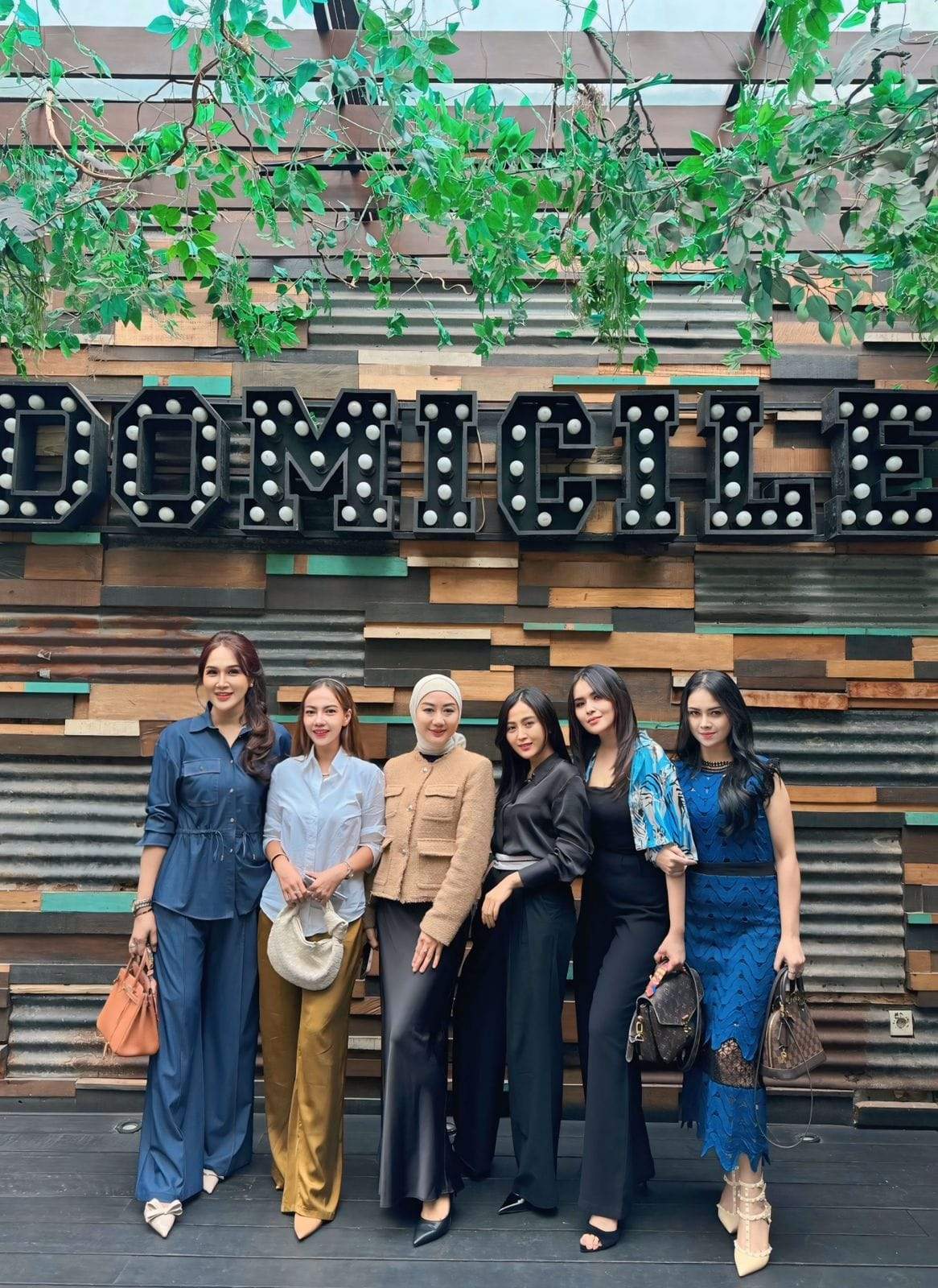 Notaris Dewi Ariny Wulandari