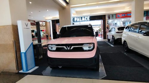 Vinfast Siba Sungkono Surabaya Gelar Pameran EV di Royal Plaza Surabaya