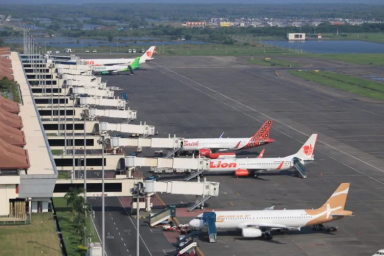 Aktifitas penerbangan di Bandara Internasional Juanda tidak terganggu aktivitas Gunung Semeru. (Foto: IStimewa/BS)