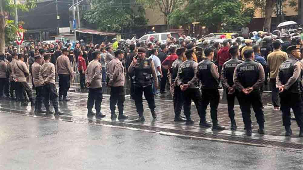 dialog selesaikan demo buruh