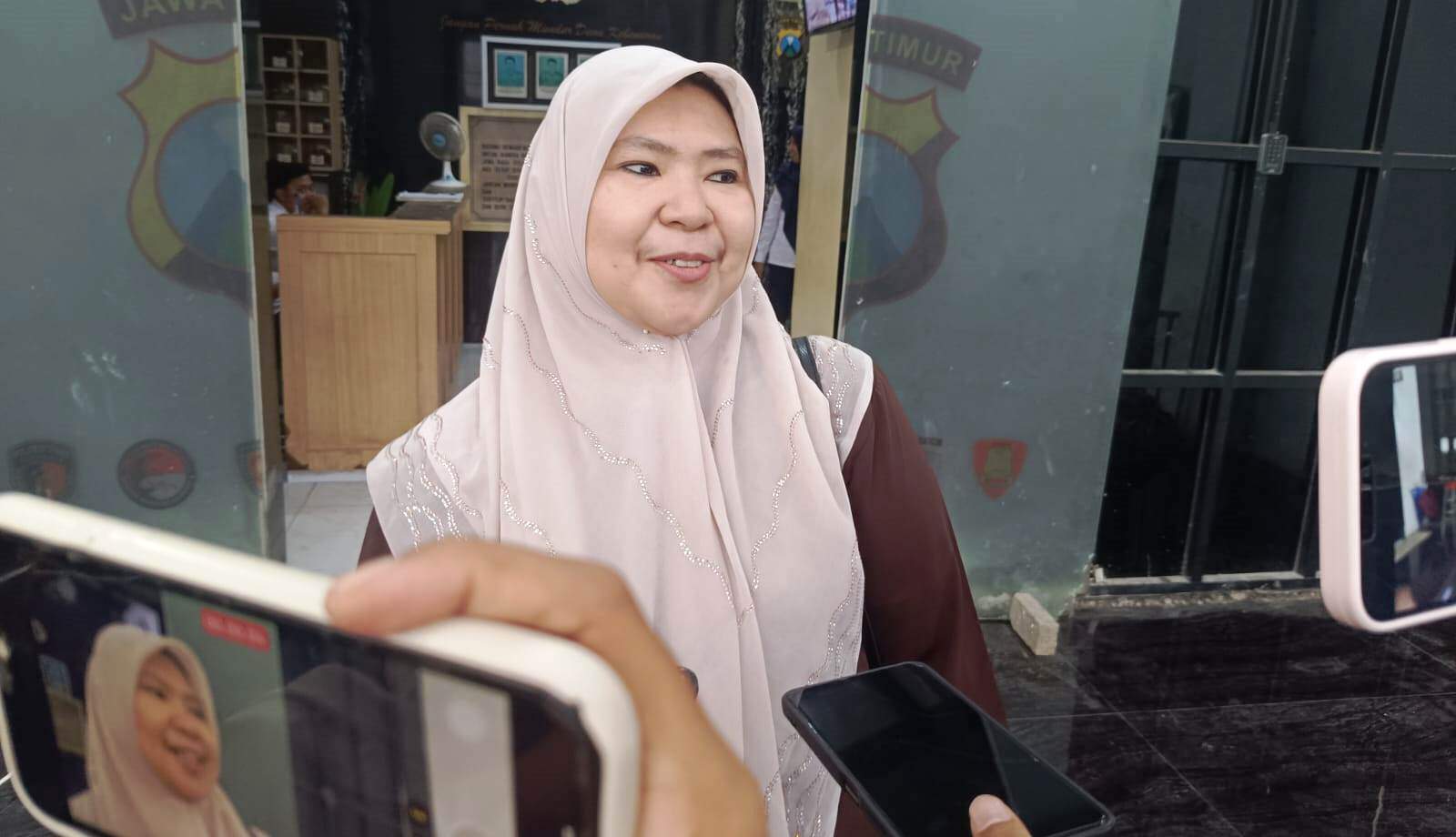 Camelia Habibah diperiksa Polrestabes Surabaya