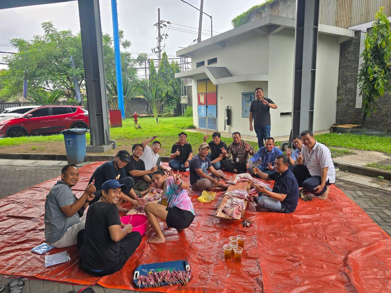 Kebersamaan merayakan Idul Adha di Vinfast Siba Taman Sidoarjo